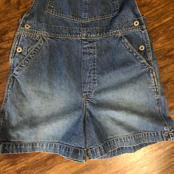 Vintage GAP 90’s overall shorts - Size Medium - Picture 3 of 7